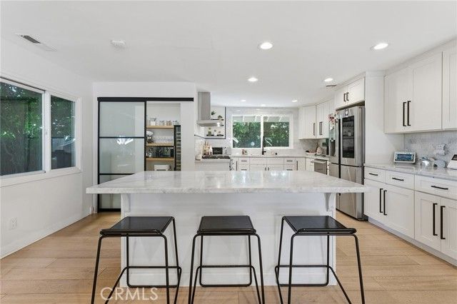 20183 Allentown Drive, Woodland Hills (los Angeles), CA 91364