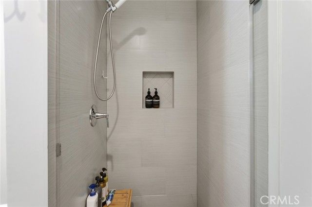 20183 Allentown Drive, Woodland Hills (los Angeles), CA 91364