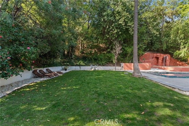 20183 Allentown Drive, Woodland Hills (los Angeles), CA 91364