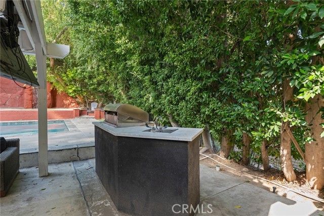 20183 Allentown Drive, Woodland Hills (los Angeles), CA 91364