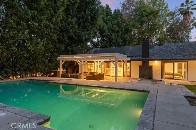 20183 Allentown Drive, Woodland Hills (los Angeles), CA 91364