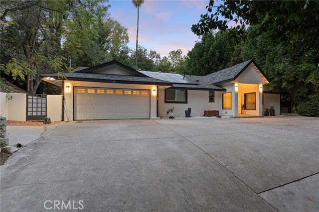 20183 Allentown Drive, Woodland Hills (los Angeles), CA 91364