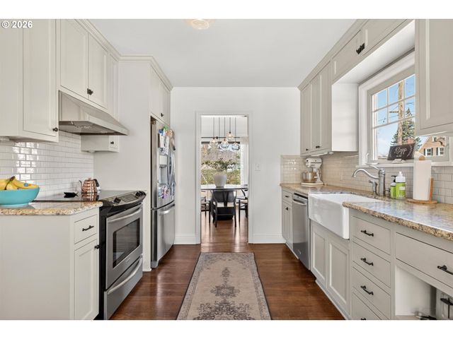 615 E 31ST St, Vancouver, WA 98663