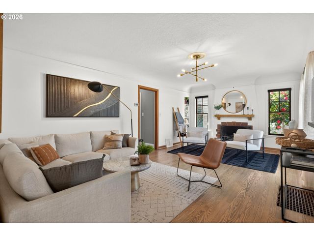 615 E 31ST St, Vancouver, WA 98663