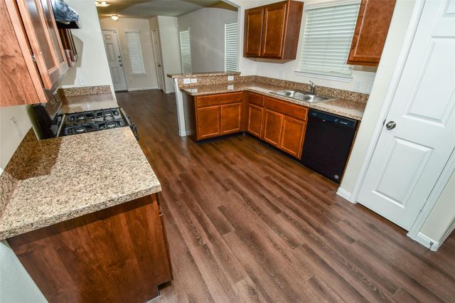 21102 Wortham Oaks Drive, Humble, TX 77338
