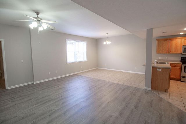 1943 CENTER ST, Columbia, MO 65203