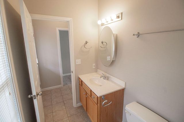 1943 CENTER ST, Columbia, MO 65203