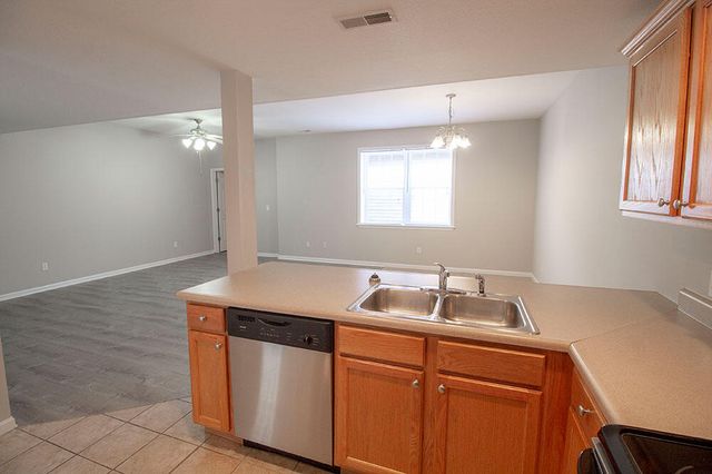 1943 CENTER ST, Columbia, MO 65203