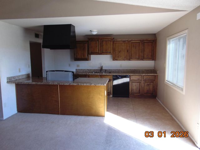 3329 E Gelding Drive, Phoenix, AZ 85032