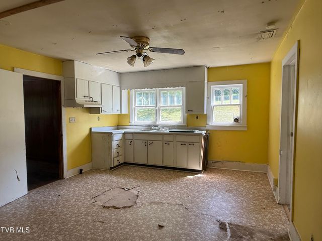 401 Spring Street, Jonesborough, TN 37659