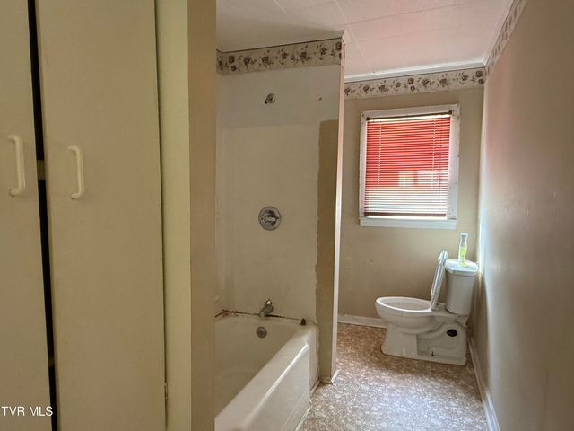 401 Spring Street, Jonesborough, TN 37659