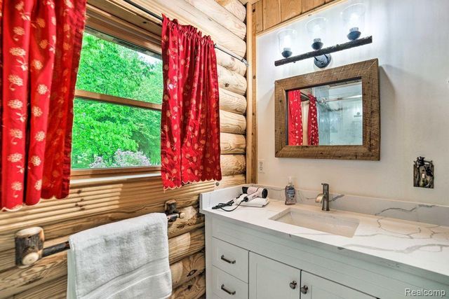 4380 Donnely Road, Leoni Township, MI 49201