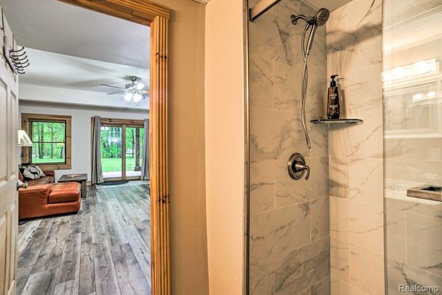 4380 Donnely Road, Leoni Township, MI 49201
