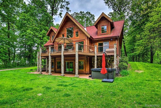 4380 Donnely Road, Leoni Township, MI 49201