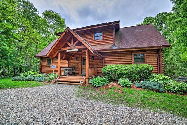 4380 Donnely Road, Leoni Township, MI 49201