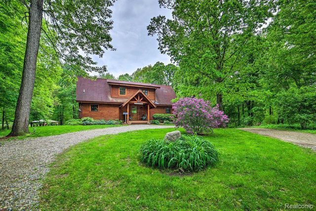 4380 Donnely Road, Leoni Township, MI 49201