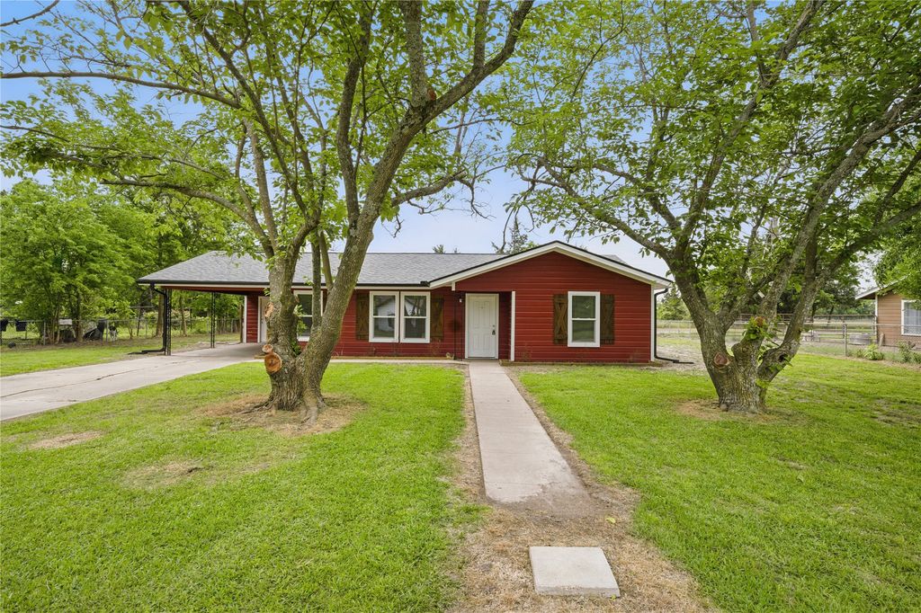 1021 Travis Circle, Cooper, TX 75432