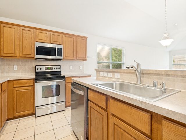 3247 Yeltes, Grand Prairie, TX 75054