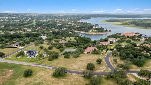 25701 Cliff CIR, Spicewood, TX 78669