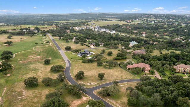25701 Cliff CIR, Spicewood, TX 78669