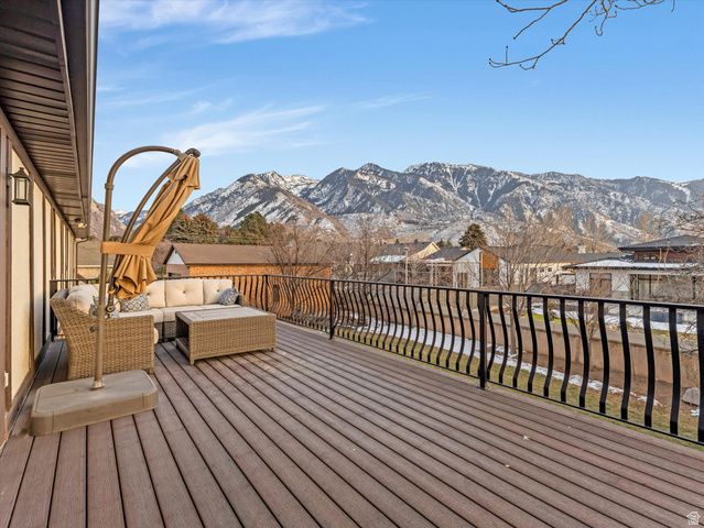 3064 E GRANITE MEADOW LN, Sandy, UT 84092