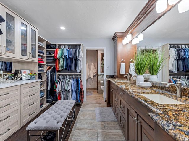 3064 E GRANITE MEADOW LN, Sandy, UT 84092