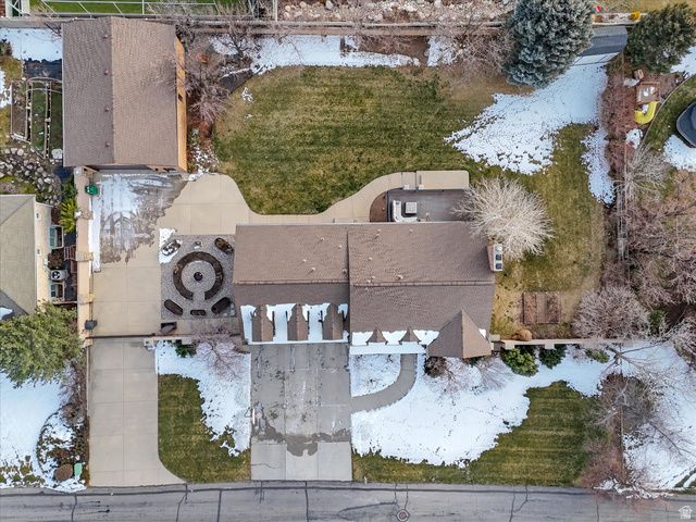 3064 E GRANITE MEADOW LN, Sandy, UT 84092