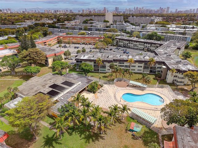 19001 NE 14th Ave 221, Miami, FL 33179