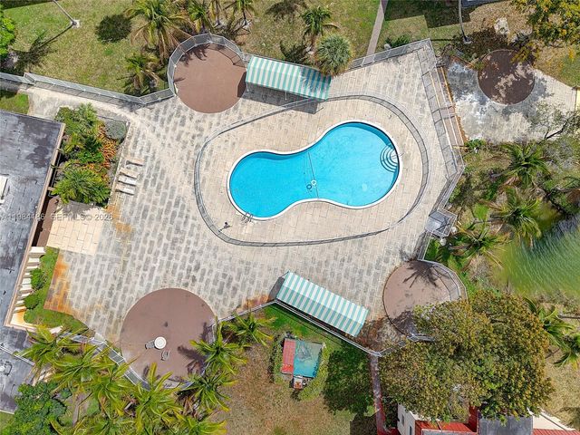 19001 NE 14th Ave 221, Miami, FL 33179