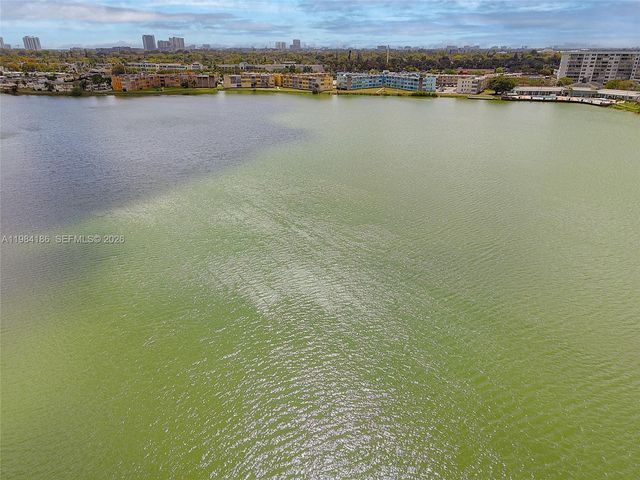 19001 NE 14th Ave 221, Miami, FL 33179