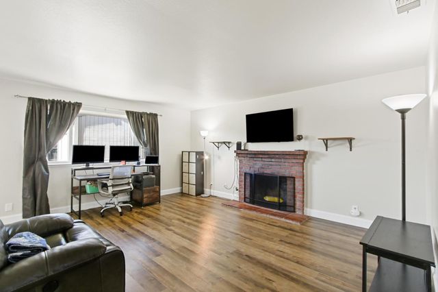 3020 Mills Park Ln, Rancho Cordova, CA 95670