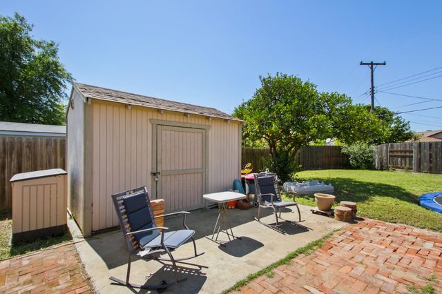 3020 Mills Park Ln, Rancho Cordova, CA 95670
