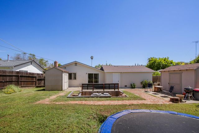 3020 Mills Park Ln, Rancho Cordova, CA 95670