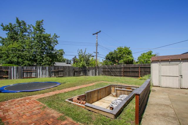 3020 Mills Park Ln, Rancho Cordova, CA 95670