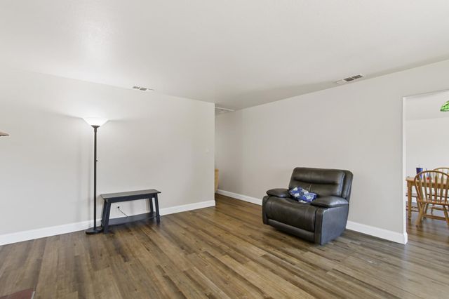3020 Mills Park Ln, Rancho Cordova, CA 95670