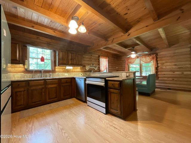 187 Launch Landing Road, Moyock, NC 27958