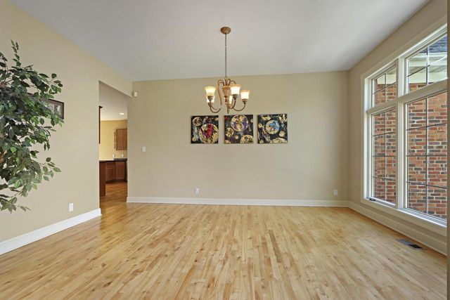 392 County Road B, Fontana, WI 53125