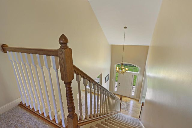 392 County Road B, Fontana, WI 53125
