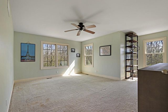 392 County Road B, Fontana, WI 53125