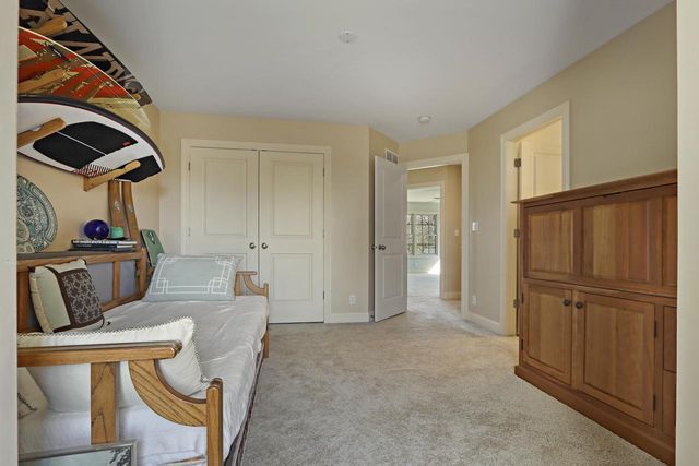 392 County Road B, Fontana, WI 53125