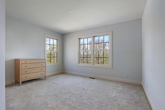 392 County Road B, Fontana, WI 53125