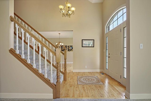 392 County Road B, Fontana, WI 53125