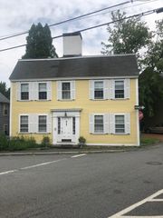 28 Darling St 3, Marblehead, MA 01945