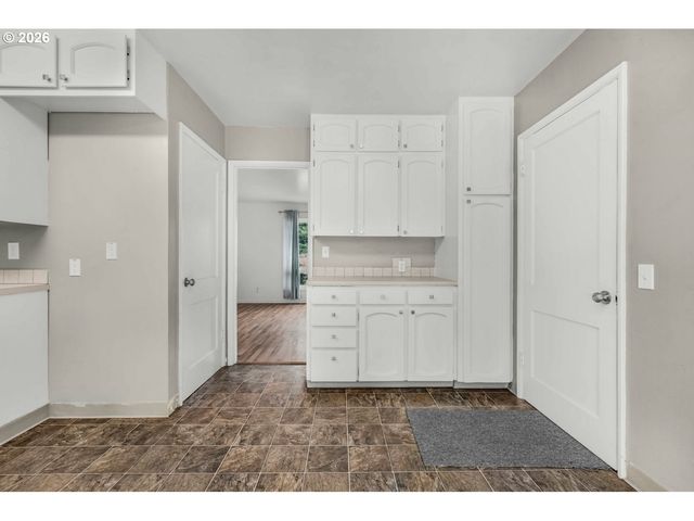 11580 Se POWELL Blvd, Portland, OR 97266