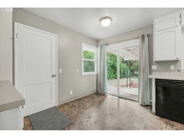 11580 Se POWELL Blvd, Portland, OR 97266
