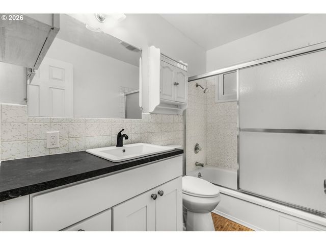 11580 Se POWELL Blvd, Portland, OR 97266