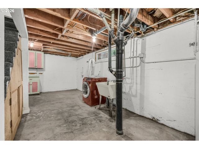 11580 Se POWELL Blvd, Portland, OR 97266