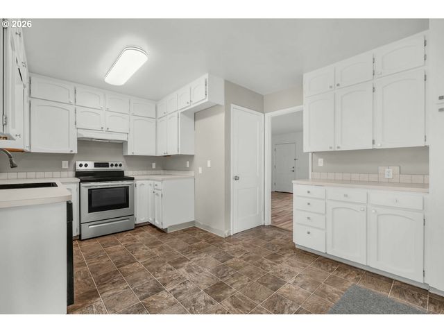 11580 Se POWELL Blvd, Portland, OR 97266
