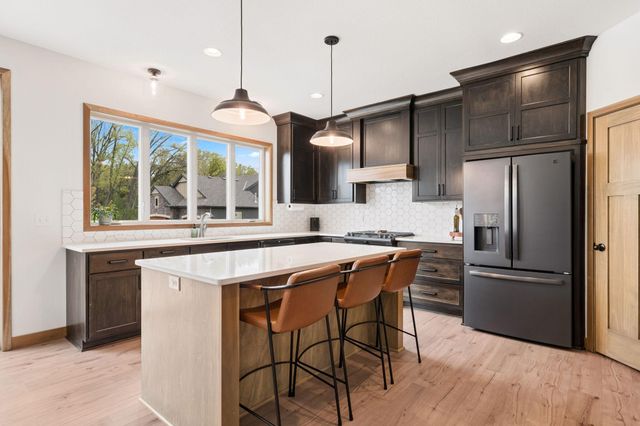 429 Collova Drive, Vadnais Heights, MN 55127