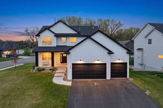 429 Collova Drive, Vadnais Heights, MN 55127